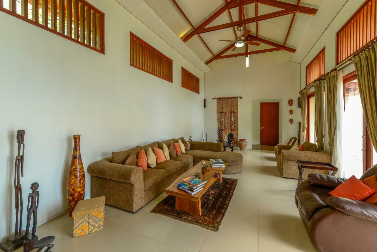 Villa Karingal Senggigi Exterior foto